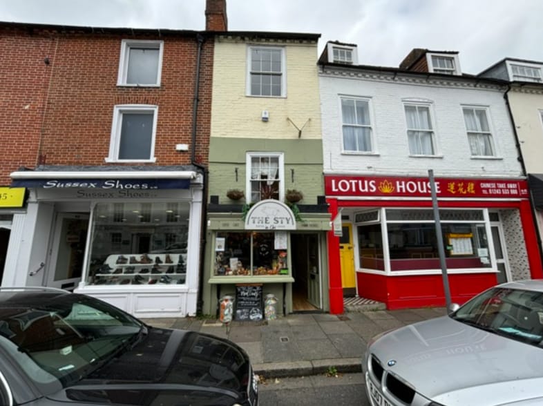 47 North St, Chichester to rent - Primary Photo - Image 1 of 3