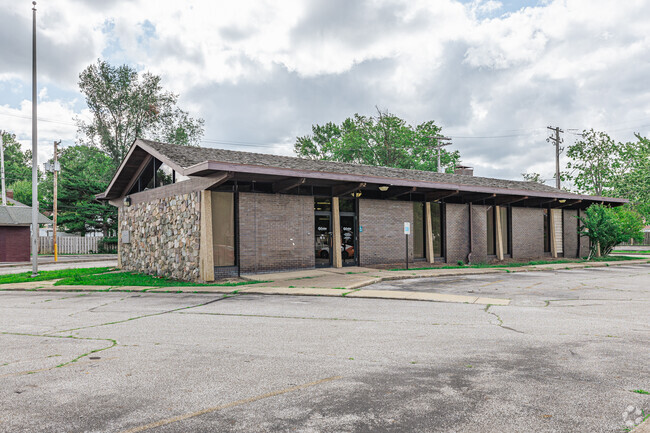 More details for 26410 Lake Shore Blvd, Euclid, OH - Office/Retail for Rent