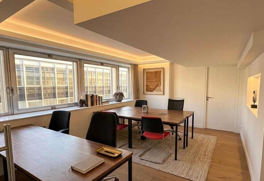 11-15 Quai Du Président Paul Doumer, Courbevoie to rent - Interior Photo - Image 2 of 9