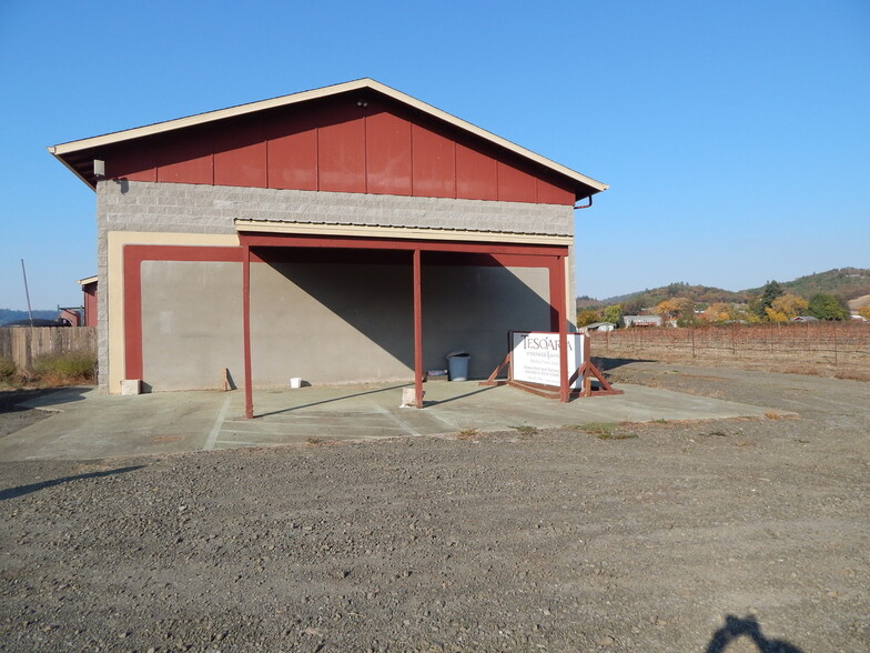 707 Hess Ln, Roseburg, OR for rent - Building Photo - Image 2 of 14