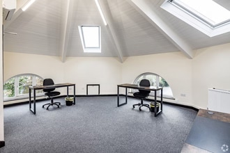 1-11 Liverpool Rd N, Liverpool to rent Interior Photo- Image 1 of 4