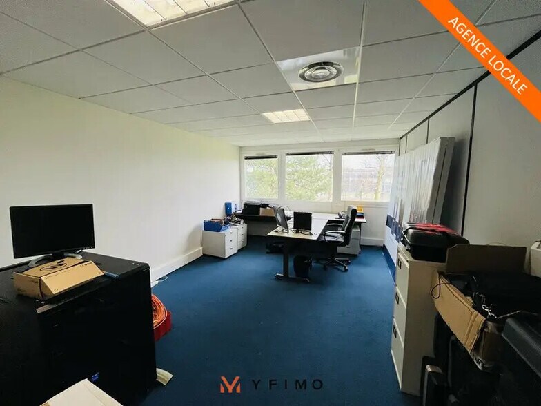 Office in BIÈVRES to rent - Interior Photo - Image 3 of 4