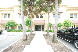 2351 Vista Pky, West Palm Beach, FL for rent Building Photo- Image 1 of 10