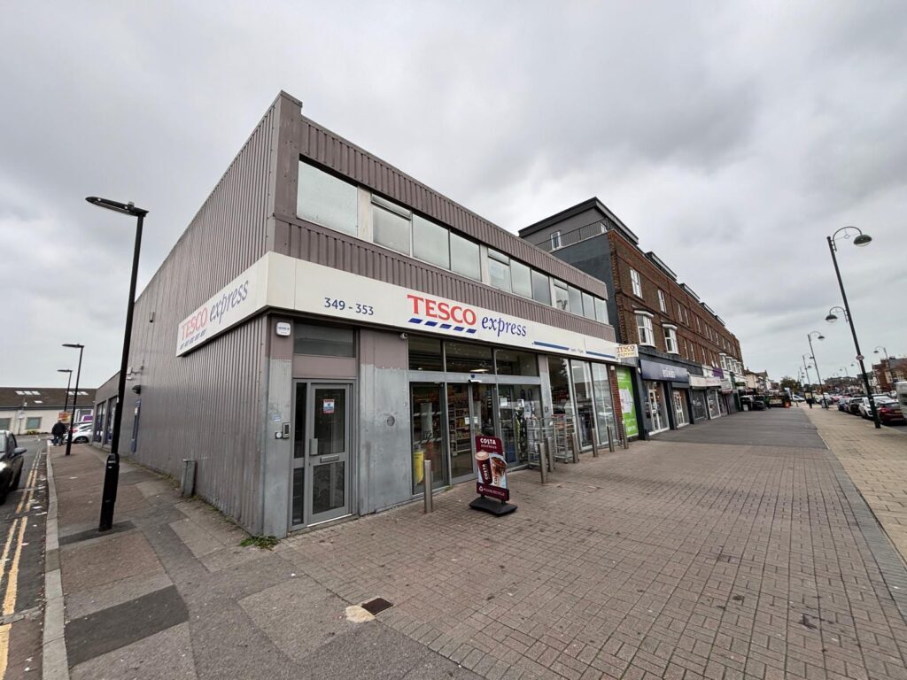 349-353 Shirley Rd, Southampton to rent Building Photo- Image 1 of 4