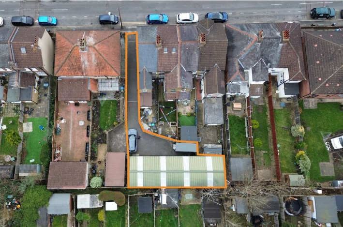 31A Benskin Rd, Watford for sale Building Photo- Image 1 of 1