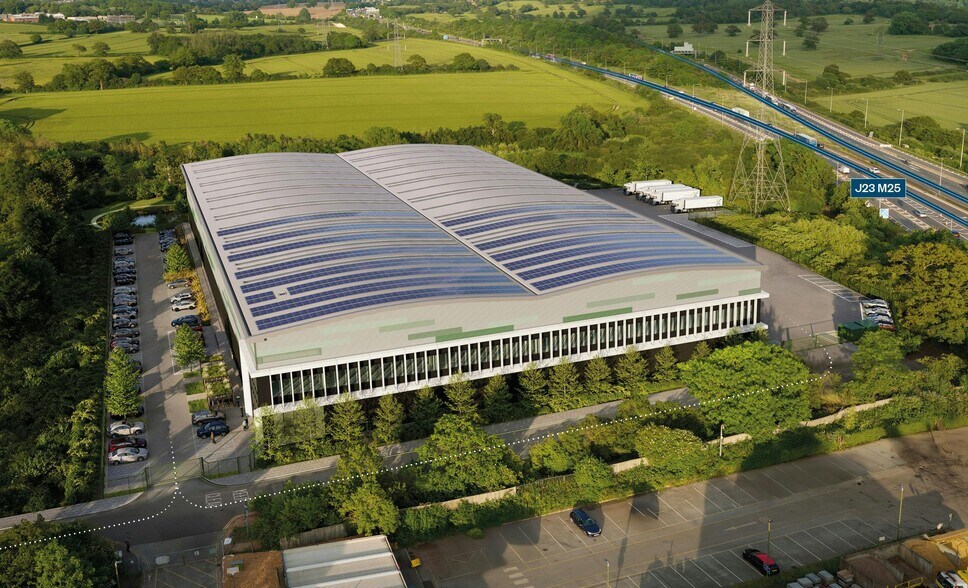 St Albans Rd, South Mimms to rent - Building Photo - Image 1 of 7