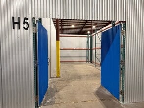 5806 N 53rd St, Tampa, FL to rent Interior Photo- Image 2 of 2