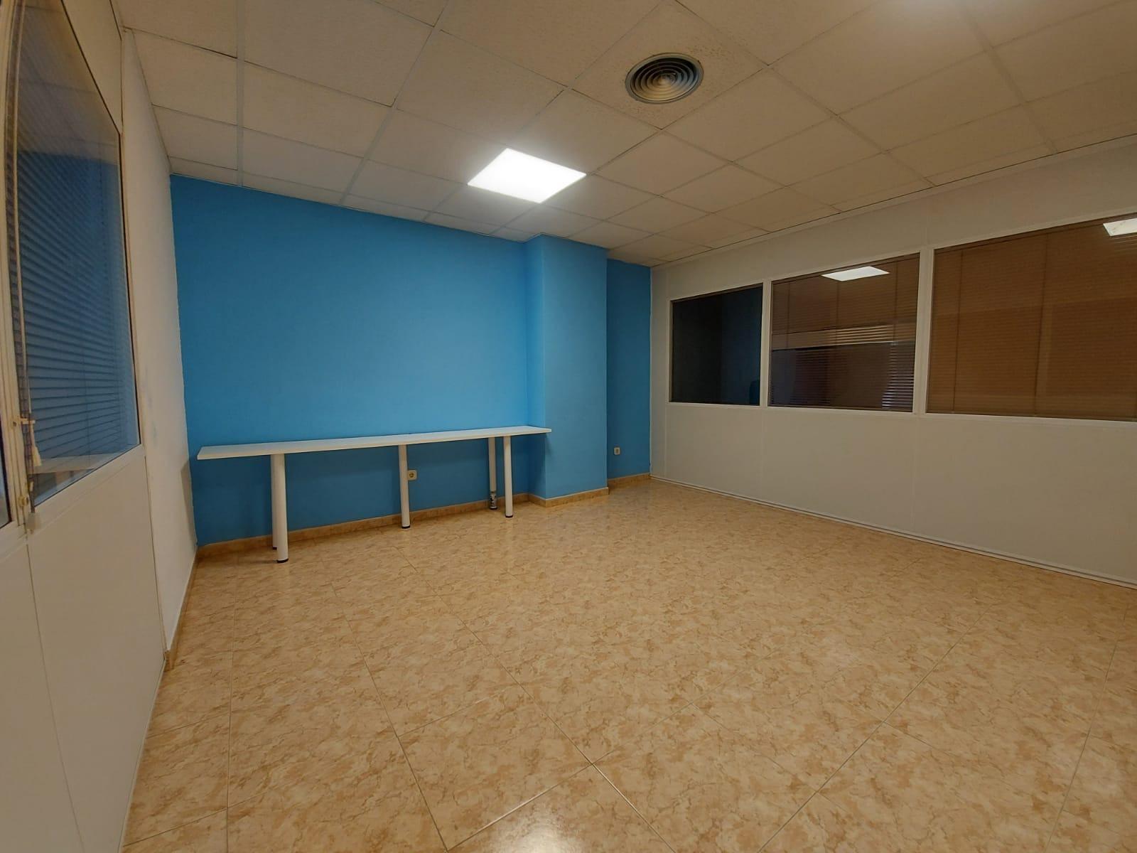 Office in El Ejido, Almería to rent Building Photo- Image 1 of 8