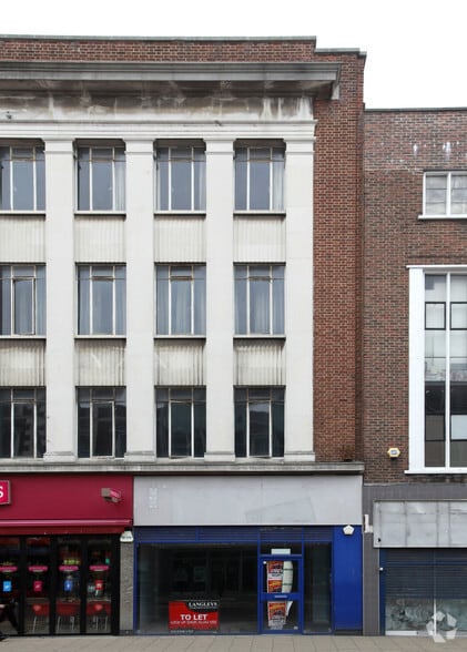 97-97A Commercial Rd, Portsmouth to rent - Building Photo - Image 3 of 5