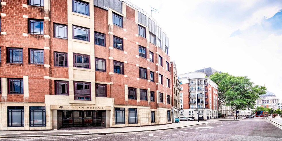 20 Little Britain, London to rent - Building Photo - Image 2 of 19