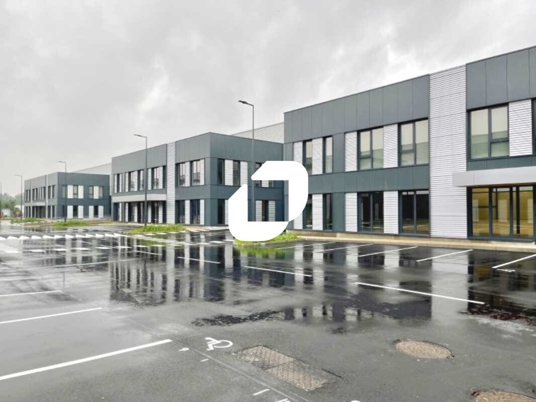 Light Industrial in Le Bourget to rent Building Photo- Image 1 of 20