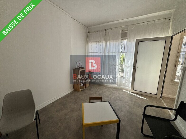 Retail in Avignon for sale - Interior Photo - Image 2 of 7
