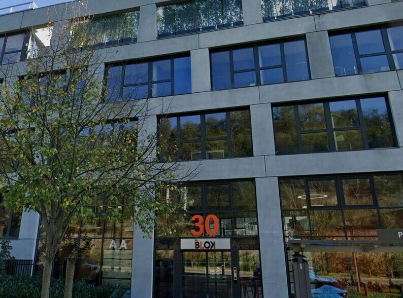 Office in Lyon to rent - Building Photo - Image 1 of 13
