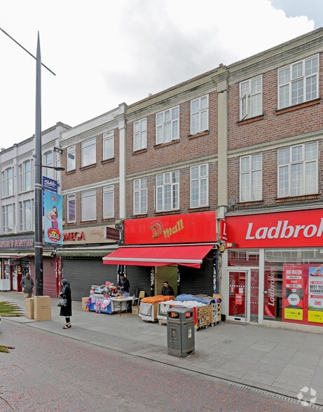 33 The Broadway, Southall for sale - Primary Photo - Image 1 of 1