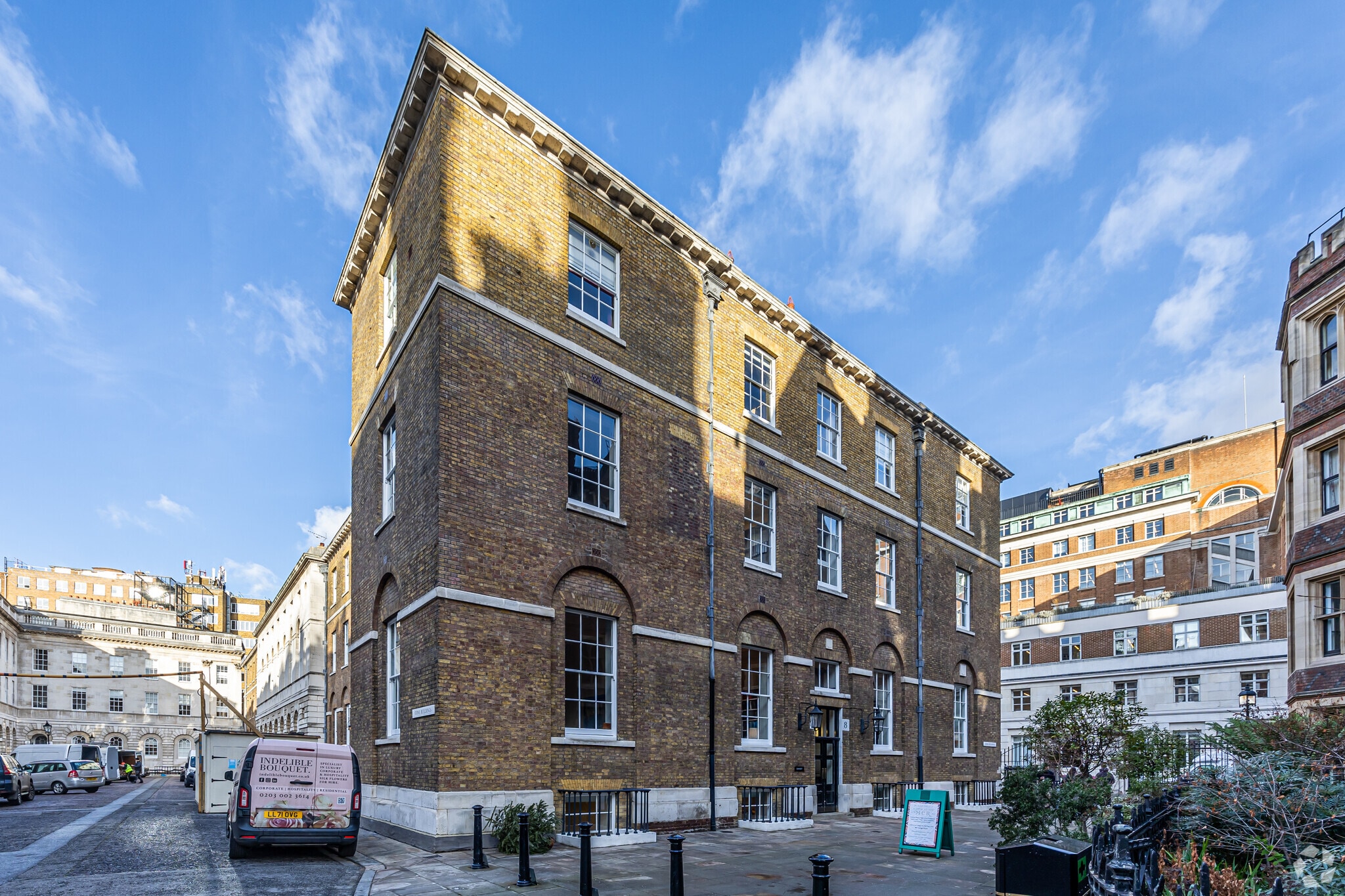 9 Stone, London to rent Building Photo- Image 1 of 3