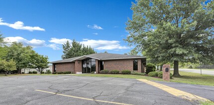 3705 Vartan Way, Harrisburg, PA for sale Primary Photo- Image 1 of 9