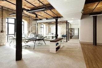 Office in Marseille to rent Building Photo- Image 1 of 13