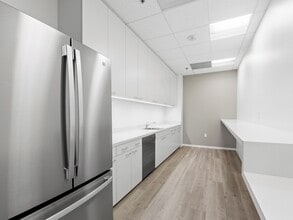 46 Discovery, Irvine, CA to rent Interior Photo- Image 2 of 7