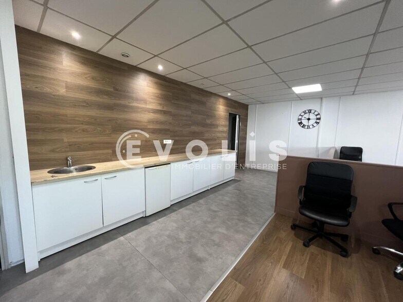 Office in Neuilly-Plaisance to rent - Interior Photo - Image 3 of 9