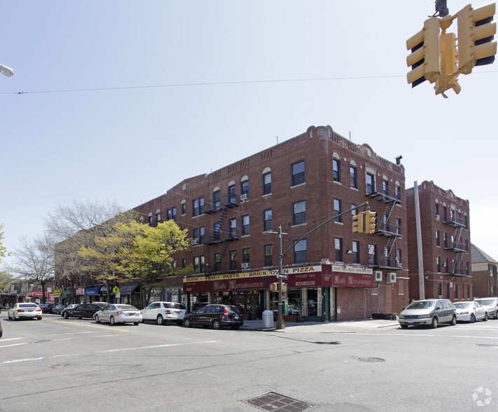 802 Kings Hwy, Brooklyn, NY for rent - Primary Photo - Image 1 of 2