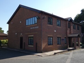 Holyhead Rd, Albrighton to rent Building Photo- Image 1 of 2