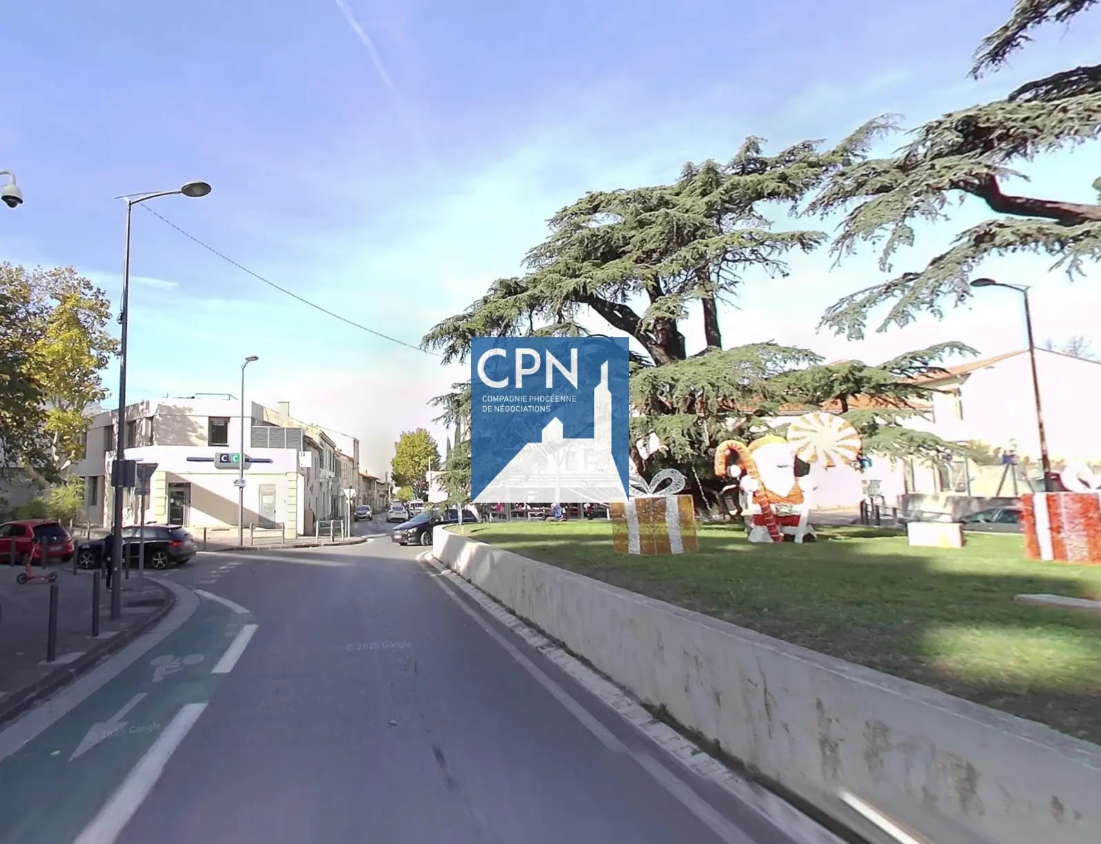 Retail in Marseille to rent Primary Photo- Image 1 of 4