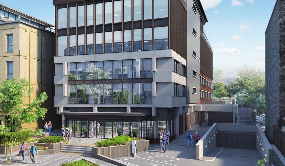 47 Clarendon Rd, Watford to rent - Building Photo - Image 1 of 7