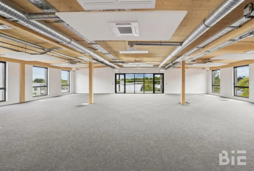 Office in Mérignac to rent - Interior Photo - Image 3 of 14