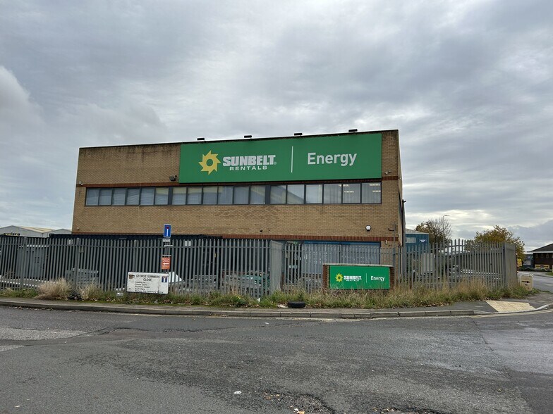George Summers Clos, Rochester to rent - Building Photo - Image 1 of 6