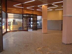 Retail in Tortosa, Tarragona to rent Interior Photo- Image 2 of 3