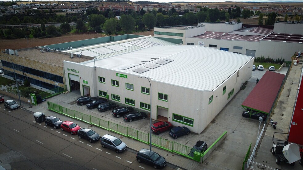 Calle Primera, 3, Carbajosa de la Sagrada, Salamanca for sale - Building Photo - Image 1 of 9