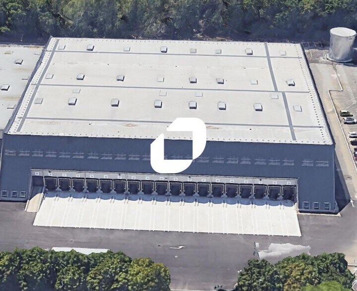 Industrial in Émerainville to rent - Aerial - Image 2 of 5