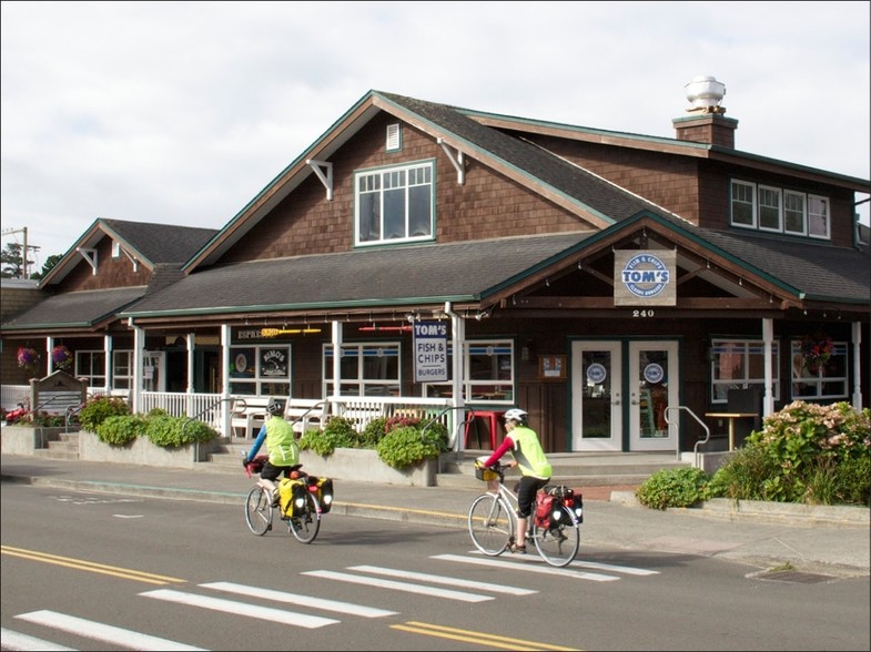 240 N Hemlock St, Cannon Beach, OR for sale - Primary Photo - Image 1 of 1