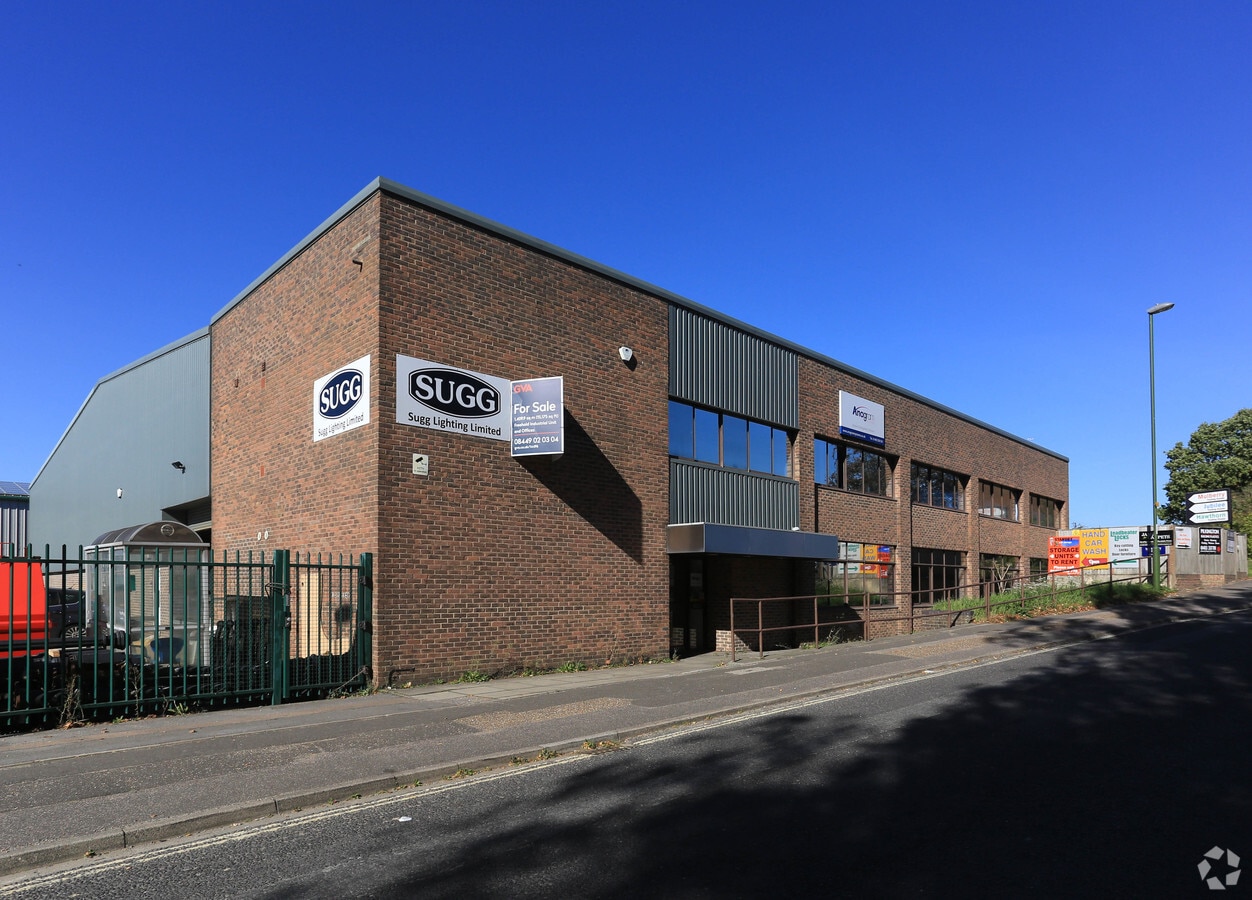 Foundry Ln, Horsham RH13 5PY UK