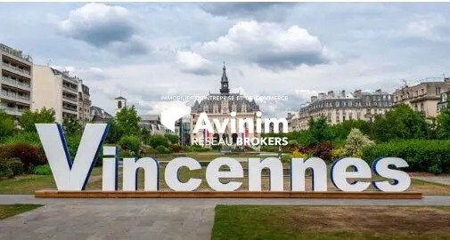 Office in Vincennes to rent - Building Photo - Image 3 of 6