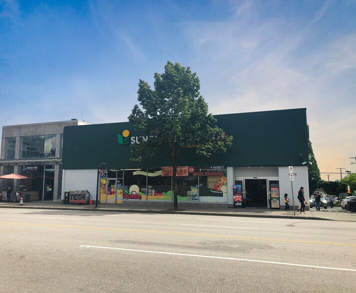 Prime Corner Investment in Burnaby portfolio of 2 properties for sale on LoopNet.co.uk - Building Photo - Image 3 of 4