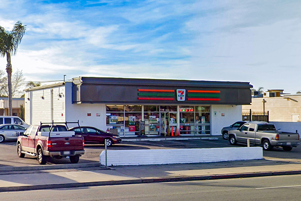 4501 N Pershing Ave, Stockton, CA for sale - Building Photo - Image 1 of 1