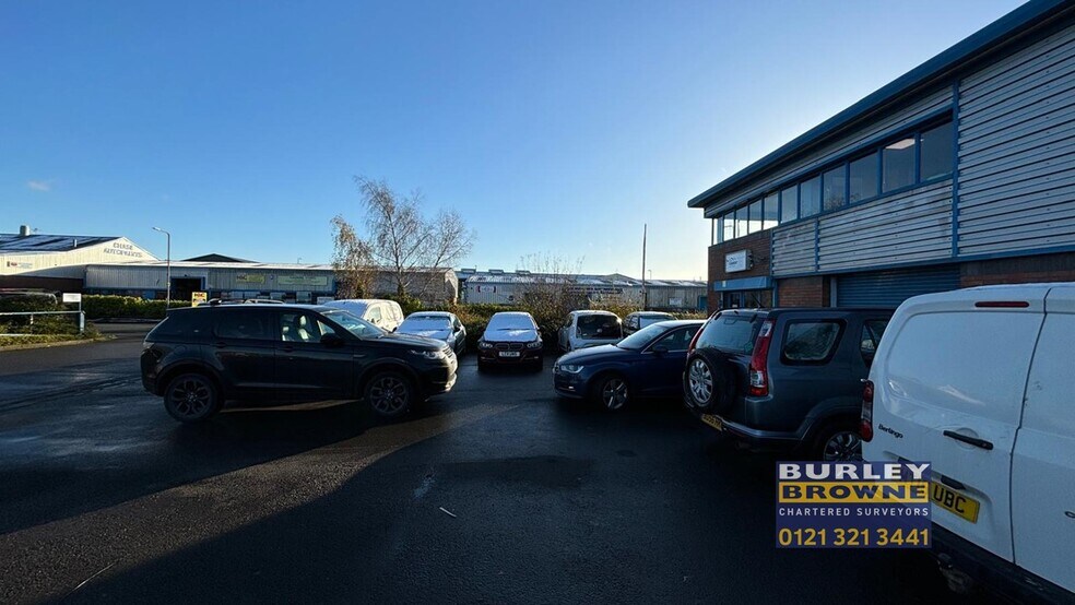 Brookfield Dr, Cannock to rent - Building Photo - Image 3 of 14