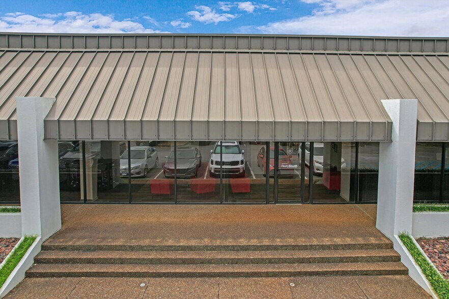 1555 The Boardwalk, Huntsville, AL to rent - Building Photo - Image 3 of 12