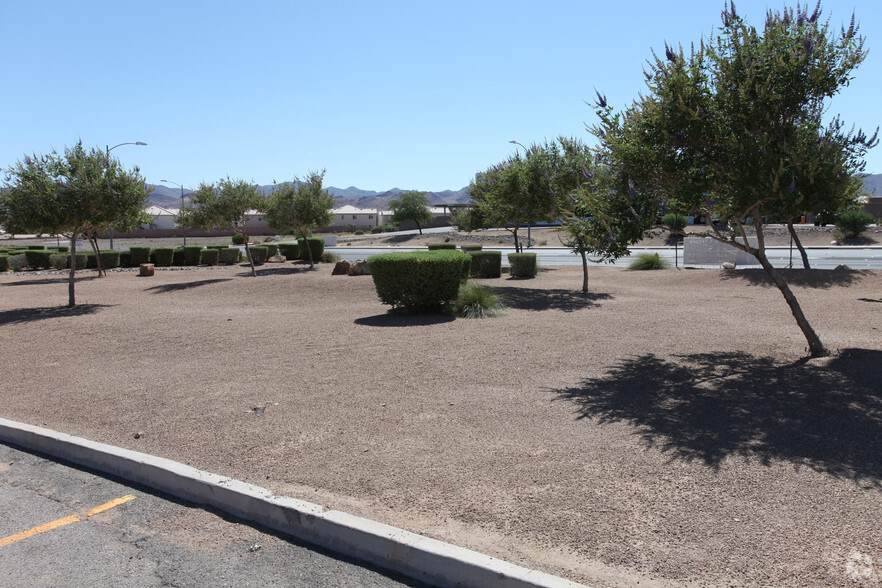 732 S Racetrack Rd, Henderson, NV for rent - Primary Photo - Image 1 of 3