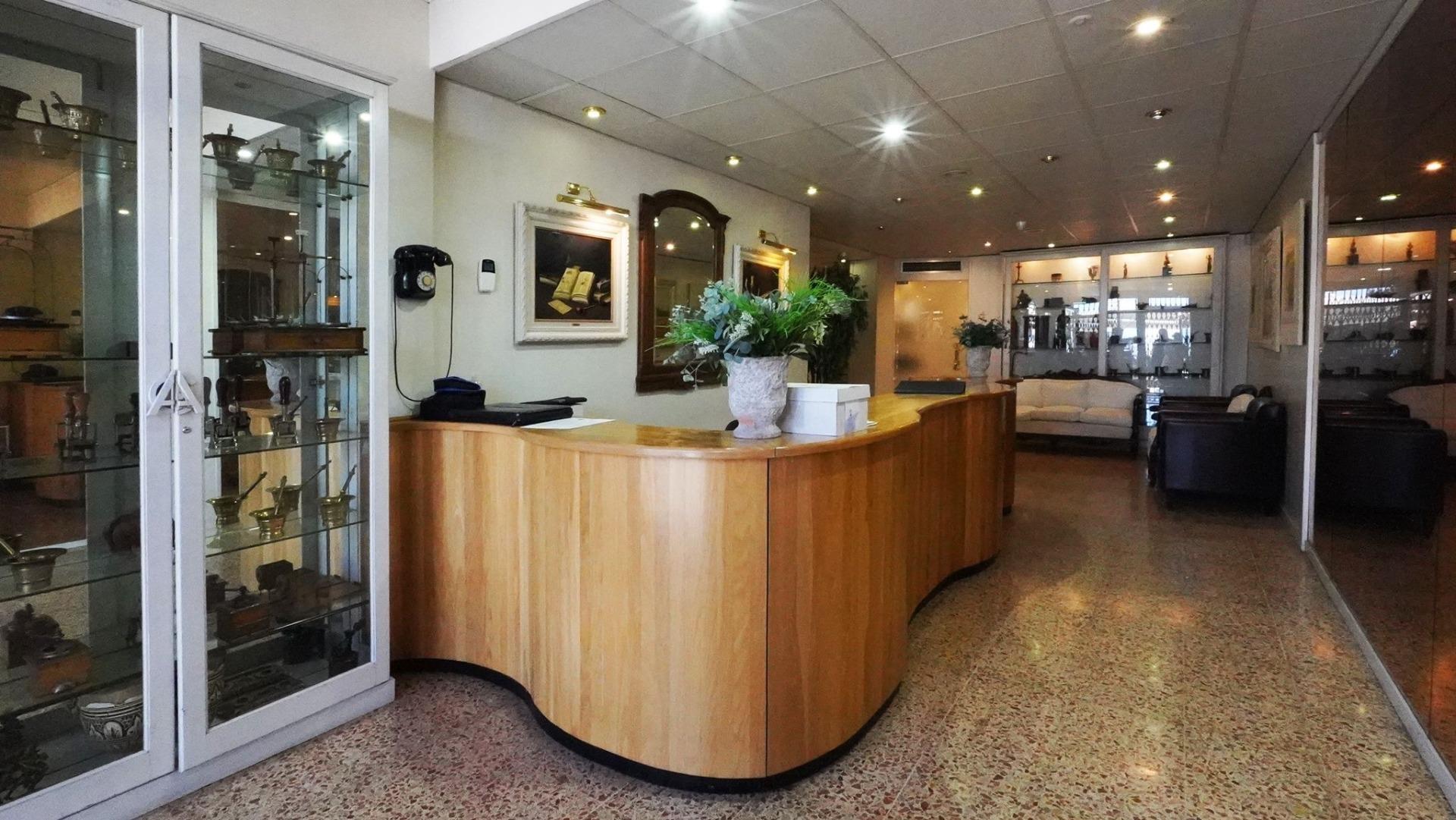 Office / Retail in Barberà del Vallès, Barcelona to rent Lobby- Image 1 of 4
