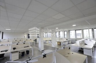 Office in Boissy-Saint-Léger to rent Interior Photo- Image 2 of 2