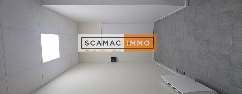 Industrial in Montigny-le-Bretonneux to rent - Interior Photo - Image 2 of 8