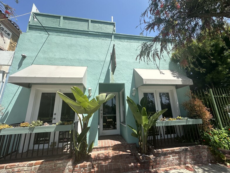 1031 Abbot Kinney Blvd, Venice, CA for rent - Building Photo - Image 2 of 9