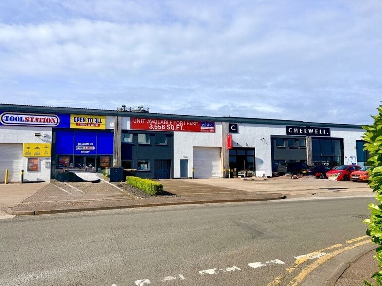 Unit G4 Marley Way, Banbury to rent - Building Photo - Image 2 of 7