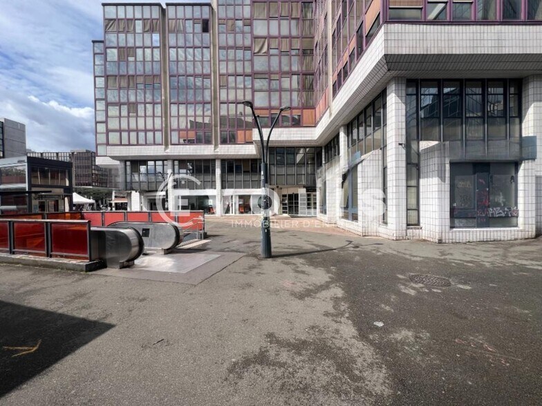 Office in Fontenay-sous-Bois for sale - Building Photo - Image 2 of 18