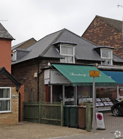141 New Rd, Rickmansworth for sale - Building Photo - Image 1 of 1