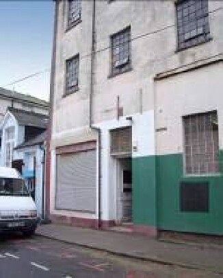 39 Upper Gardner St, Brighton to rent - Building Photo - Image 2 of 2