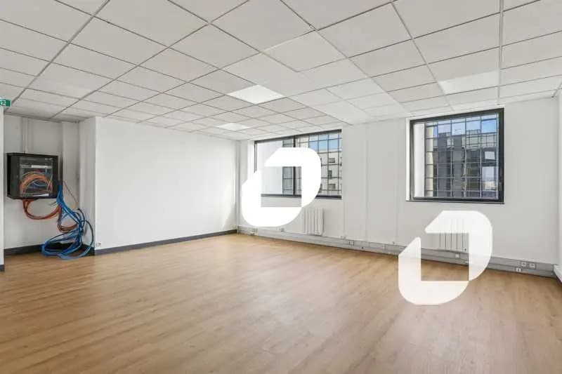 51-55 Rue Hoche, Ivry-sur-Seine to rent Interior Photo- Image 1 of 2