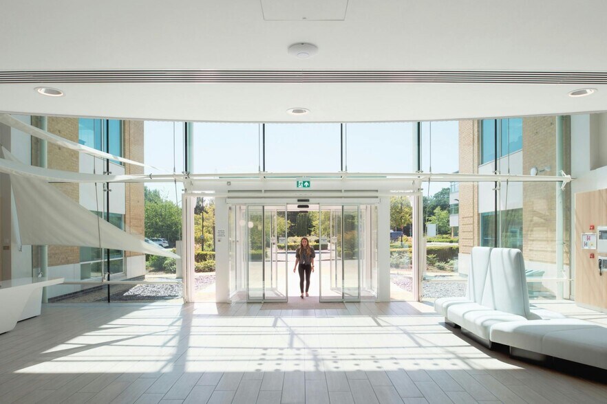 Office in Fareham to rent - Building Photo - Image 3 of 21